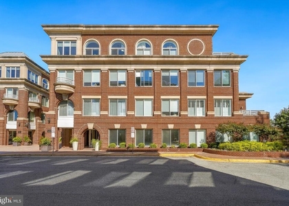 635 Slaters Lane - Photo 1