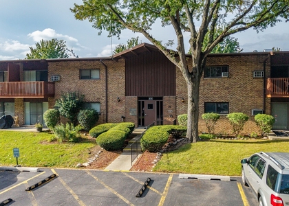 200 Willow Lane - Photo 1