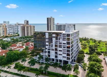 4751 Gulf Shore Boulevard N - Photo 1