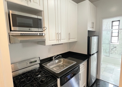 East 78 Street - Photo 1
