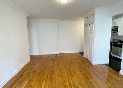 East 78 Street - Photo 1