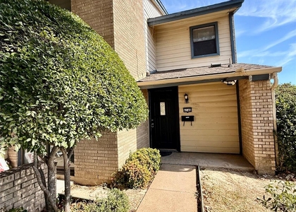 4146 Towngate Boulevard - Photo 1
