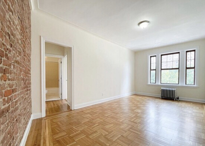 201-205 West 11th Street - Photo 1