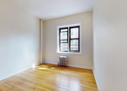 212 Grand Street - Photo 1