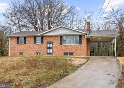 10407 Inez Place - Photo 1