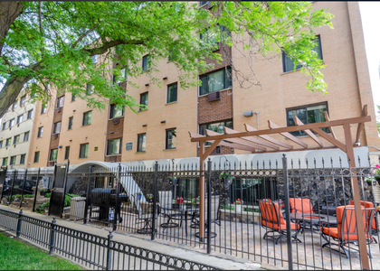 6201 N Kenmore Avenue - Photo 1