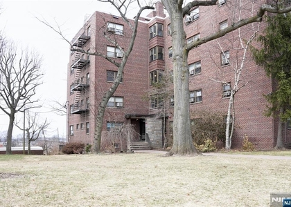 3021 Edwin - Photo 1
