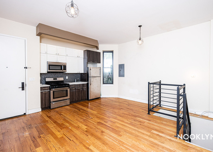 219 Pulaski St - Photo 1