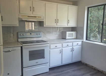 7 Padanaram Road - Photo 1