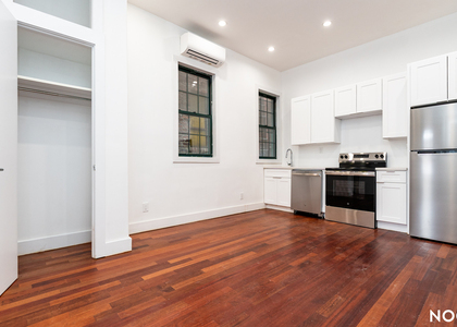 276 Boerum St - Photo 1