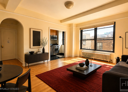 Second Avenue - Photo 1