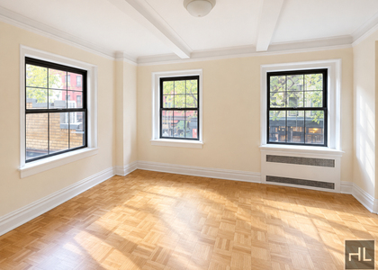 Christopher Street - Photo 1