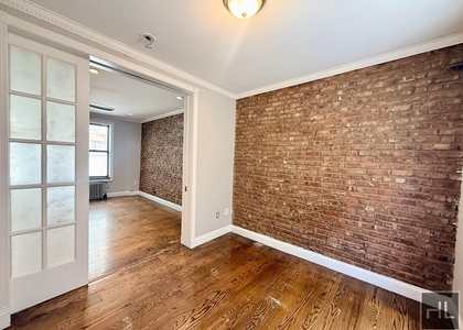East 100th Street - Photo 1