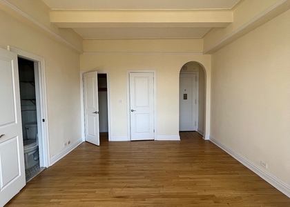 Second Avenue - Photo 1