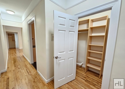 West 13 Street - Photo 1