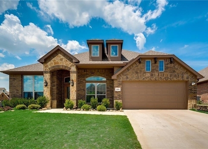 423 Florence Drive - Photo 1