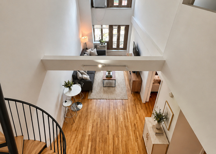 90 Clinton Street - Photo 1