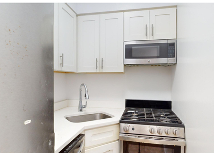 West 80th Street - Photo 1