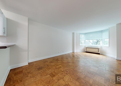 East 71st Street - Photo 1