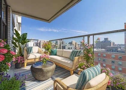 East 9th Street - Photo 1