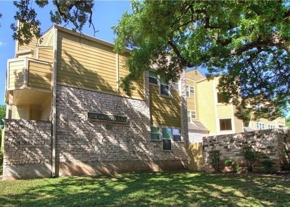 808 W 29th St - Photo 1