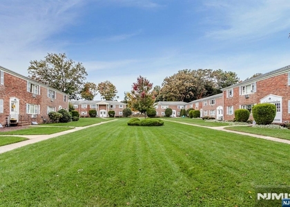 43 Conforti - Photo 1