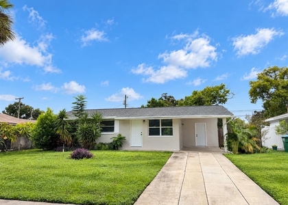 11542 90th Street - Photo 1