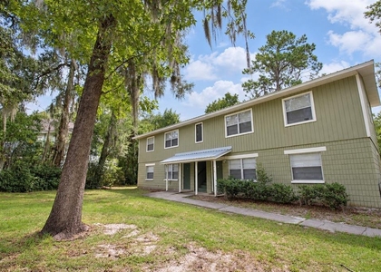 615 Sw 11th Lane - Photo 1