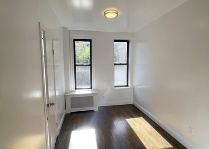 East 89 Street - Photo 1