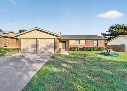 249 E Cunningham Avenue - Photo 1