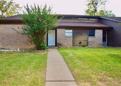 2729 Saint George - Photo 1