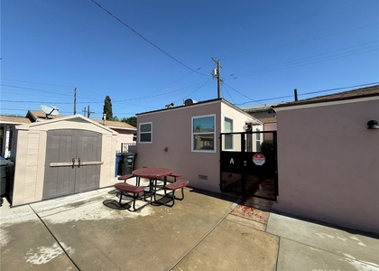 6222 Hood Avenue - Photo 1