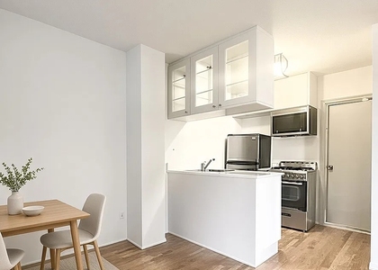 370 West 52nd Street - Photo 1