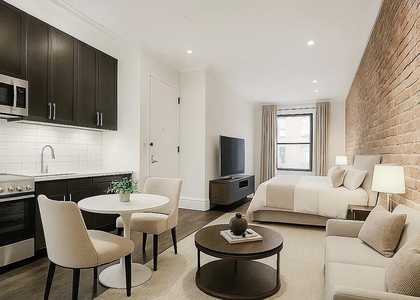222 East 12th Street - Photo 1