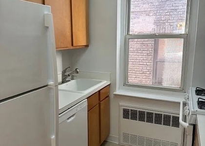 320 W 30th Street - Photo 1