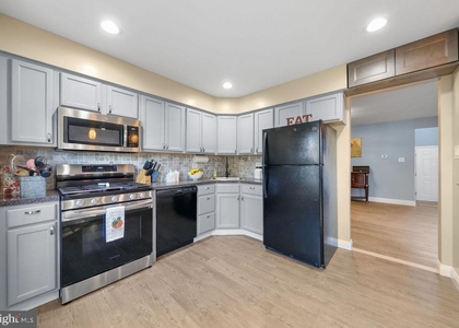 79 Roosevelt Boulevard - Photo 1