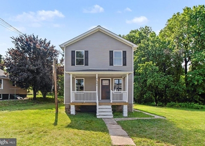 7501 Riddle Avenue - Photo 1