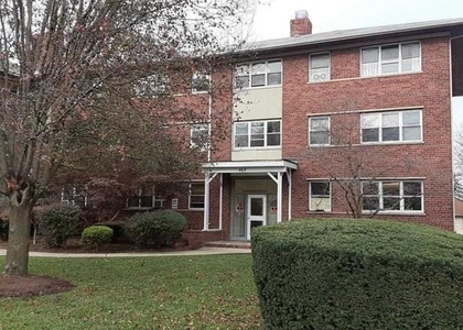 465-469 Broad - Photo 1
