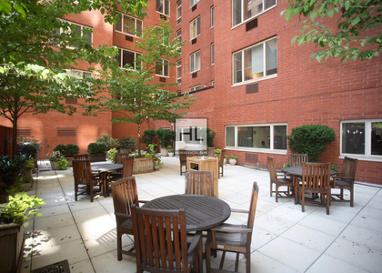 Worth Street - Photo 1