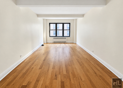 East 56 Street - Photo 1