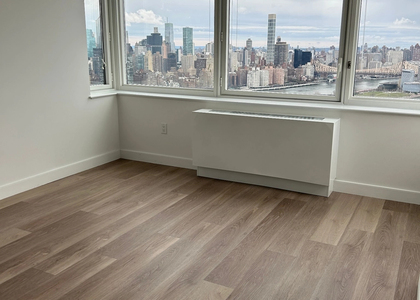 Center Boulevard - Photo 1