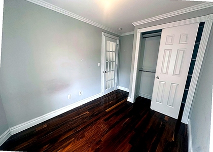 Lexington Avenue — 3 Bed - Photo 1