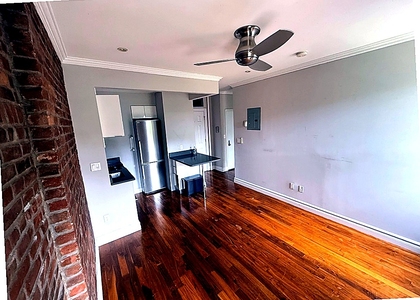West 21st Street — 1 Bed - Photo 1