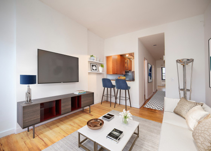 Sullivan Street - Photo 1