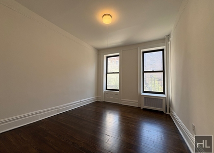 York Avenue - Photo 1