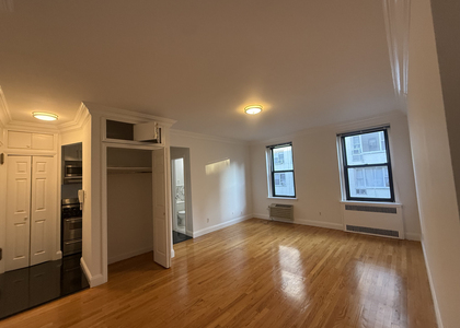 440 East 78th Street - Photo 1