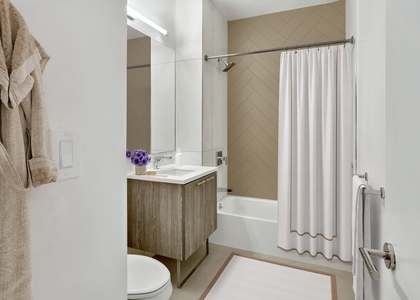 West 34th Street - Photo 1