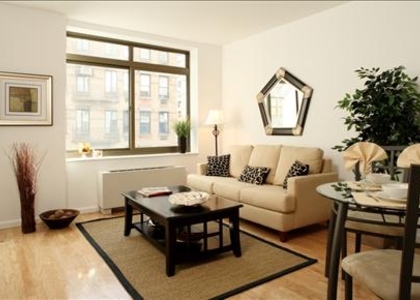 Washington & Leroy - Photo 1