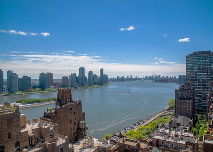 429 East 52nd Street - Photo 1