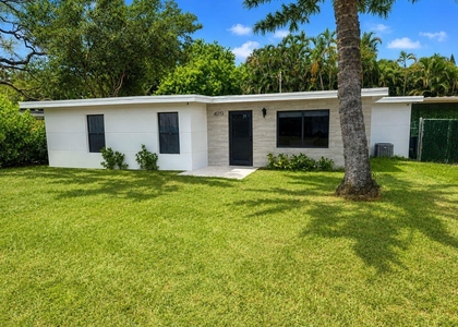 4919 Sw 28th Avenue - Photo 1